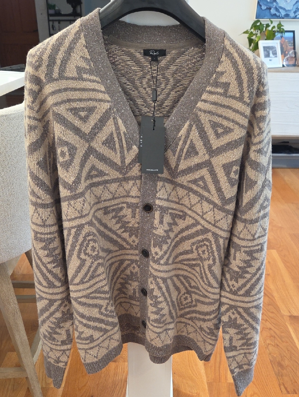 Rails Men's Large (L) Grey/Beige Argyle Style V-Neck Cardigan Sweater (NWT)